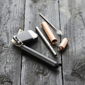 Paille téléscopique inox  avec brosse et support rosé ou noir