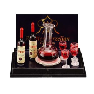 Carafe à vin, 4 verres, 2 bouteilles  » Petrus « 